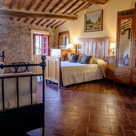 San Gennaro Castello 3*