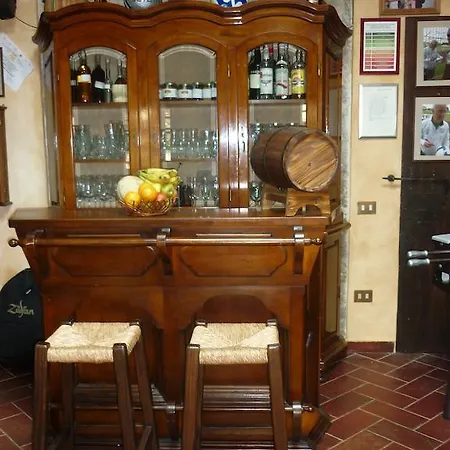 Alojamento de Acomodação e Pequeno-almoço San Gennaro Castello 3*