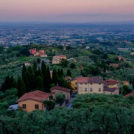 Castello 4* San Gennaro (Lucca)